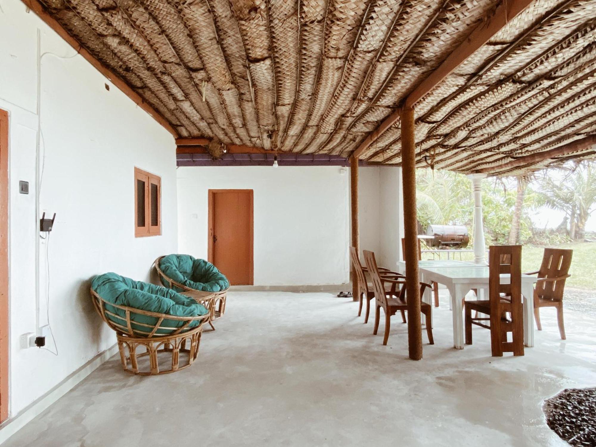 Together Beach House Midigama Exterior photo
